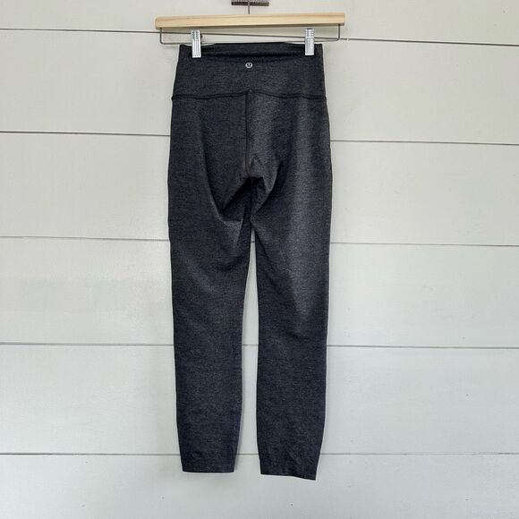 Lululemon Women’s 4 Grey Tech Mesh Leggings - Picture 2 of 5